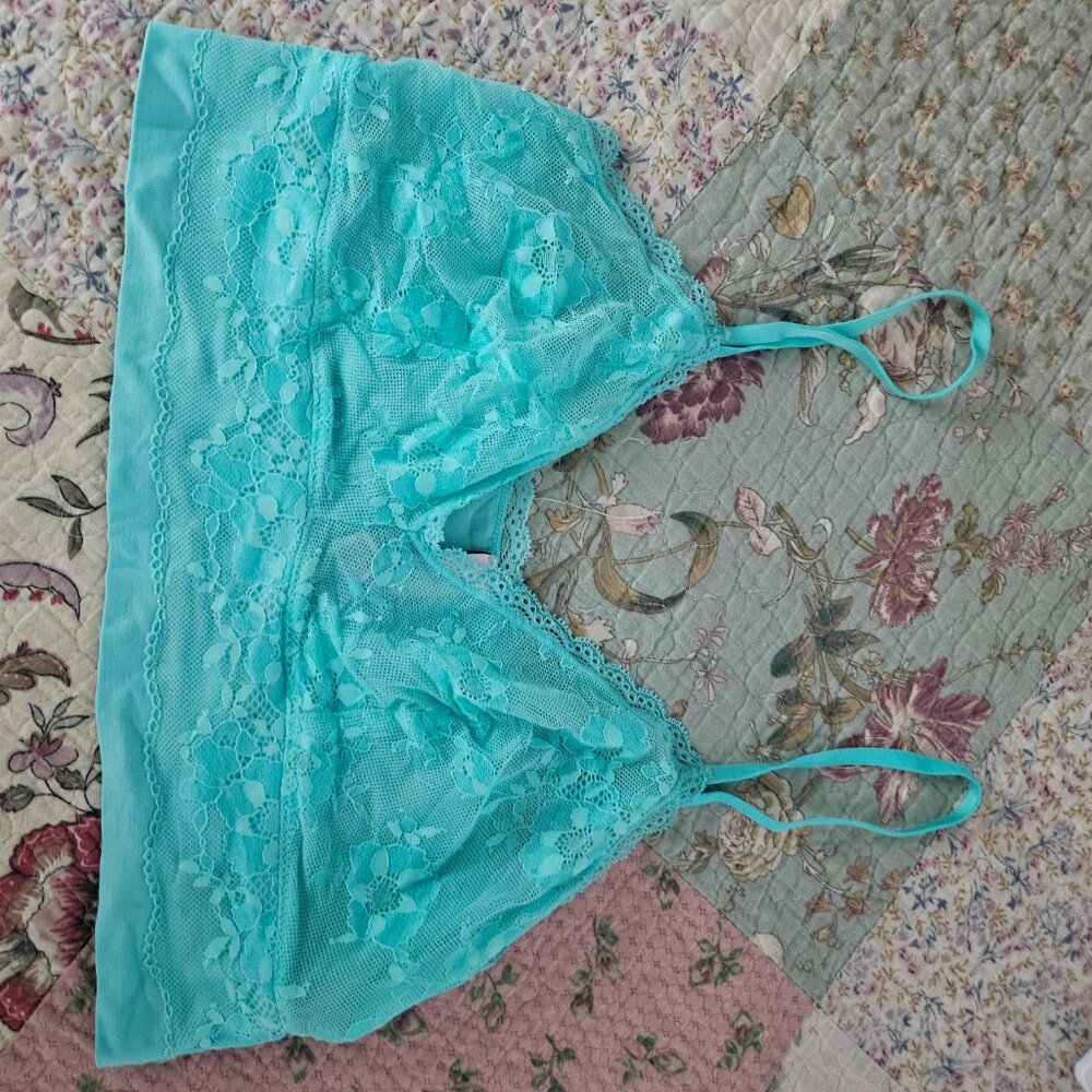 Victoria Secret Lace Bralette - Picture 2 of 5